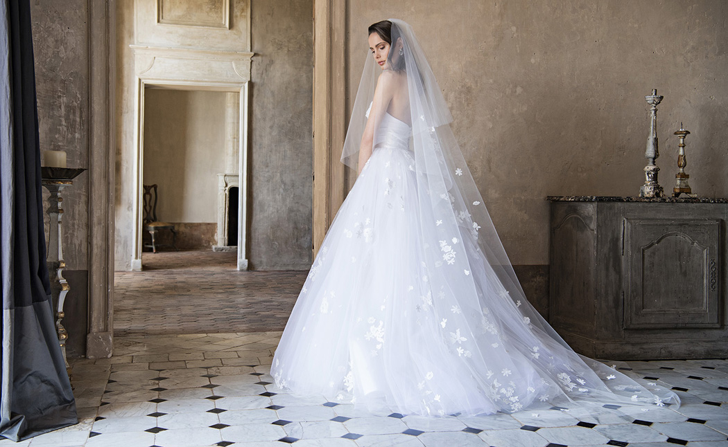 Should You Wear a Long or Short Wedding Veil? About Veil Lengths